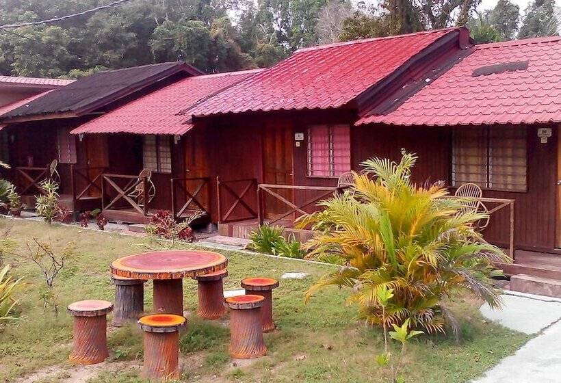 فندق Purnama Beach Resort