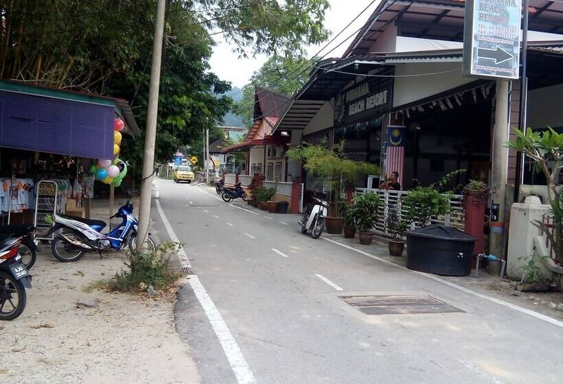 فندق Purnama Beach Resort