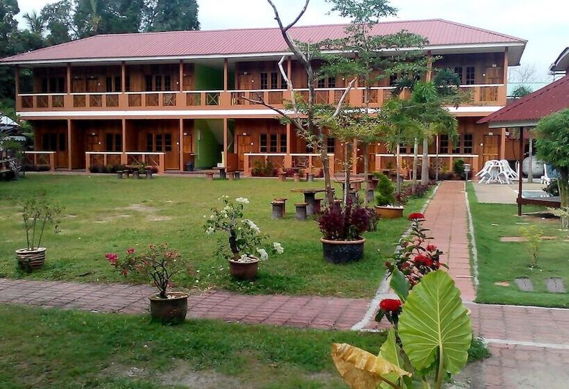 فندق Purnama Beach Resort