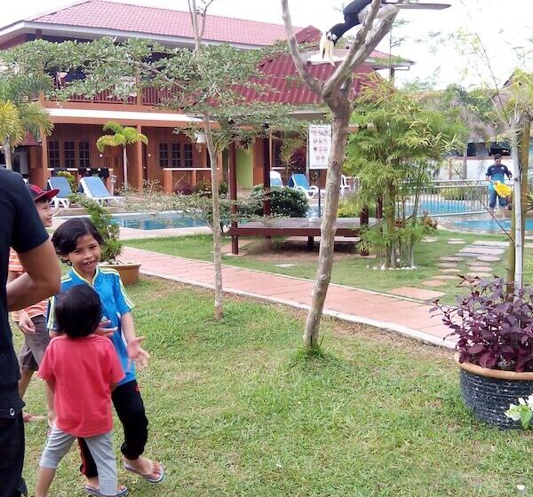 فندق Purnama Beach Resort