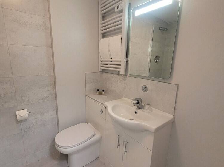 The Beeches Hotel & Leisure Club