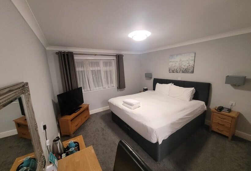 The Beeches Hotel & Leisure Club