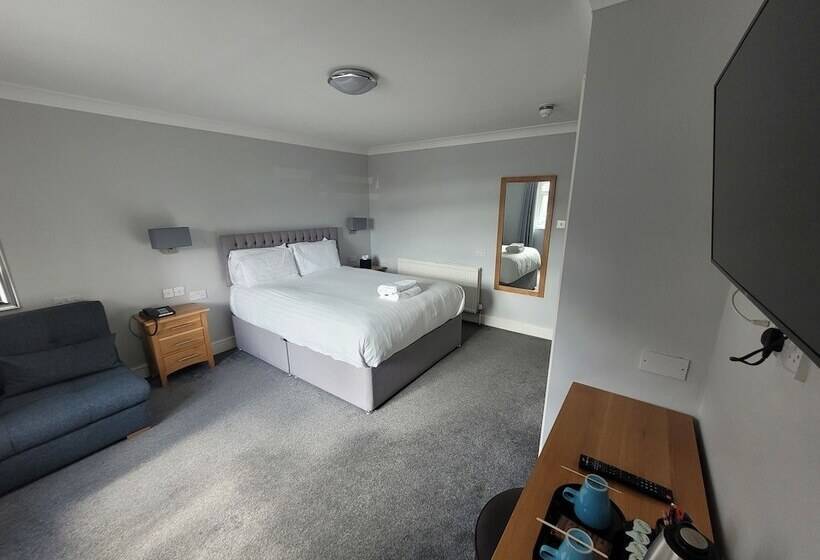 The Beeches Hotel & Leisure Club