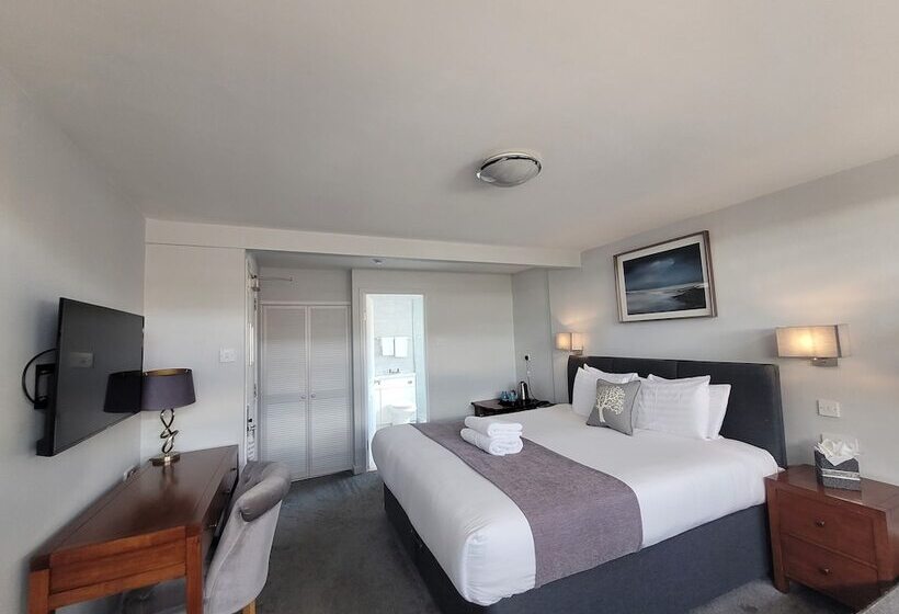 The Beeches Hotel & Leisure Club