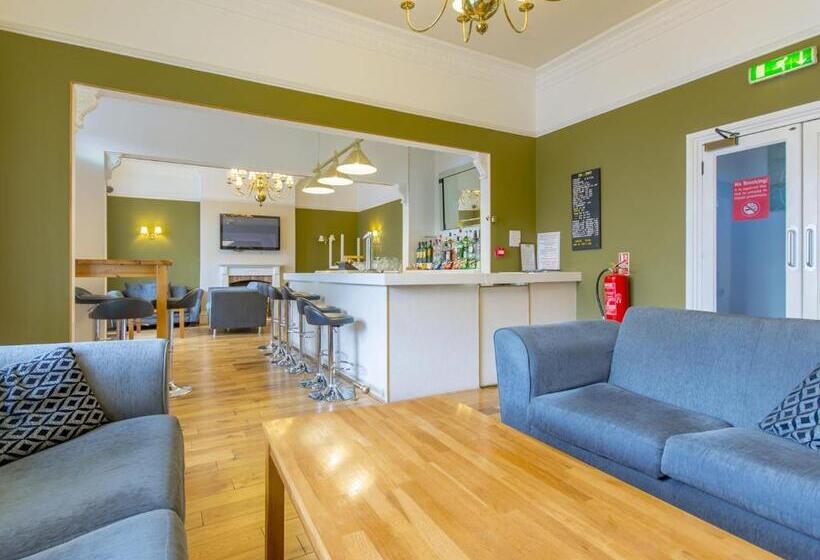 Отель The Cotswold