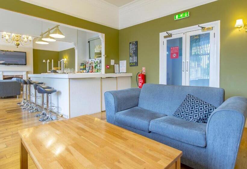 Отель The Cotswold