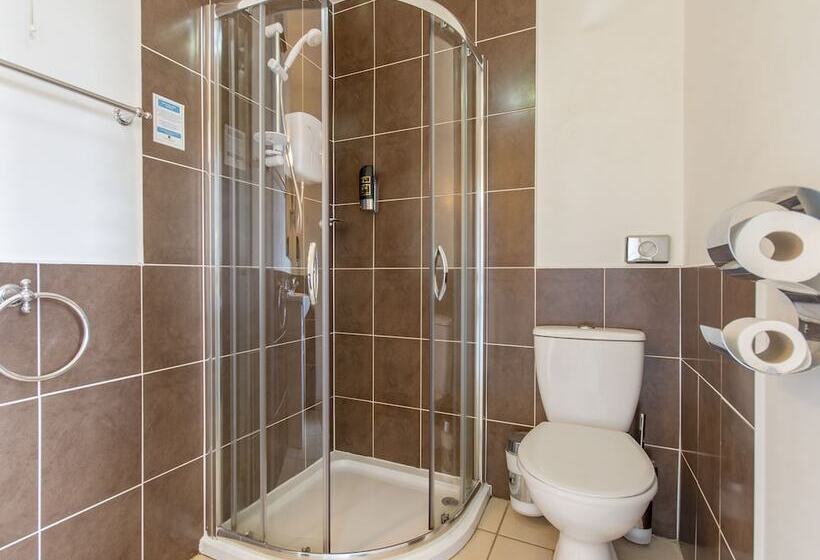 Отель The Cotswold