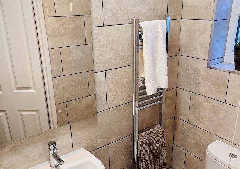 فندق The Lake View