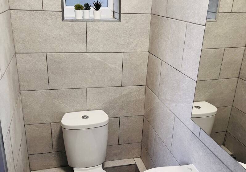 فندق The Lake View