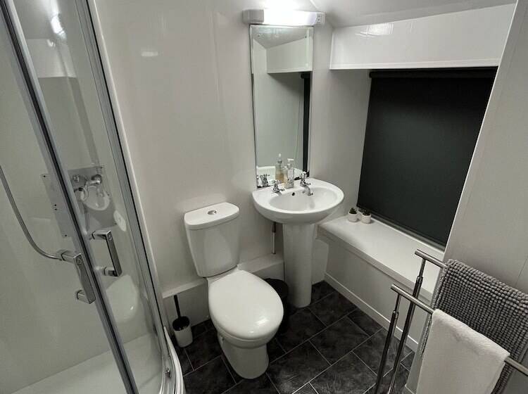 فندق The Lake View