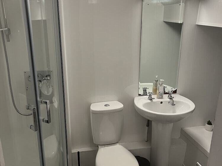 فندق The Lake View