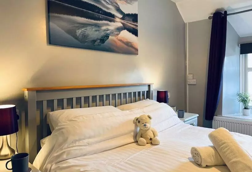 Hotelli The Lake View