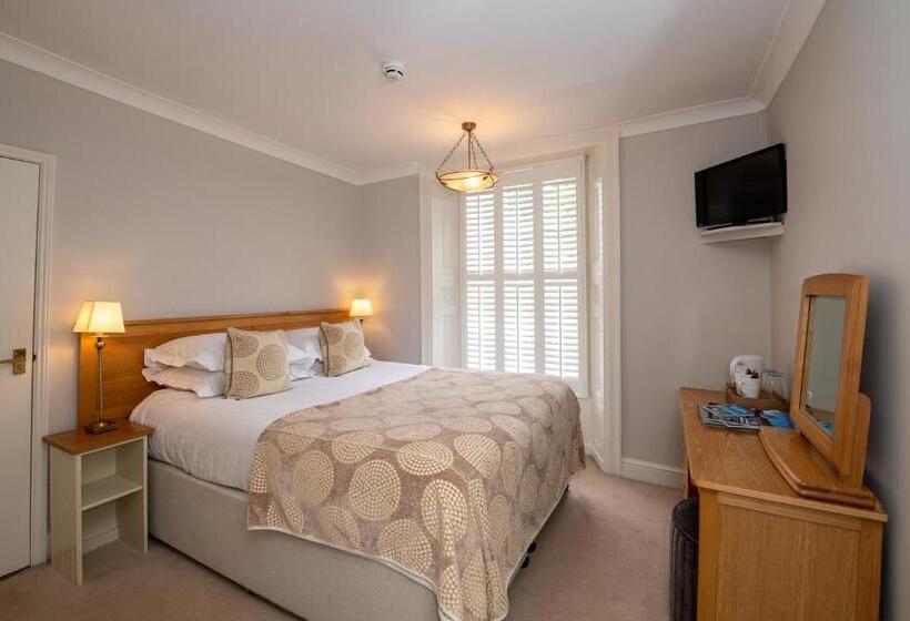 בית מלון כפרי The Lodge