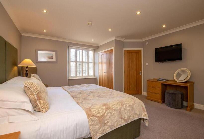 בית מלון כפרי The Lodge