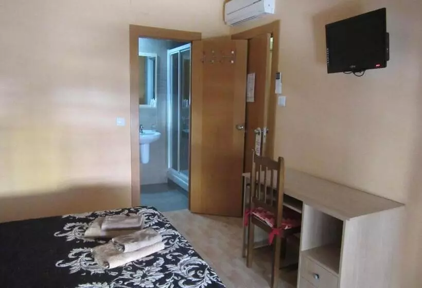 هاستل Hostal Abastos