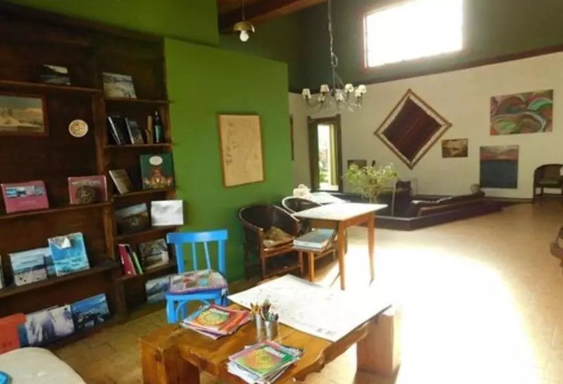 ユースホステル Hostal Schilling