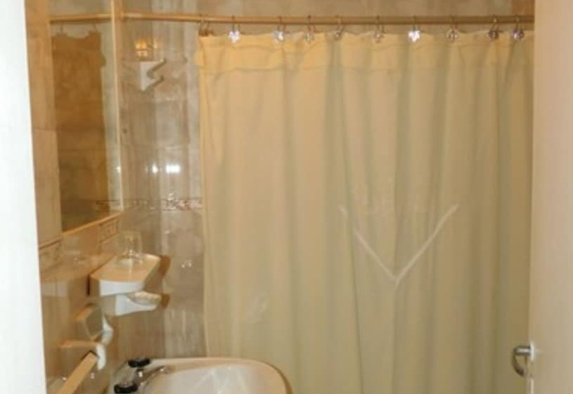 هاستل Hostal Schilling