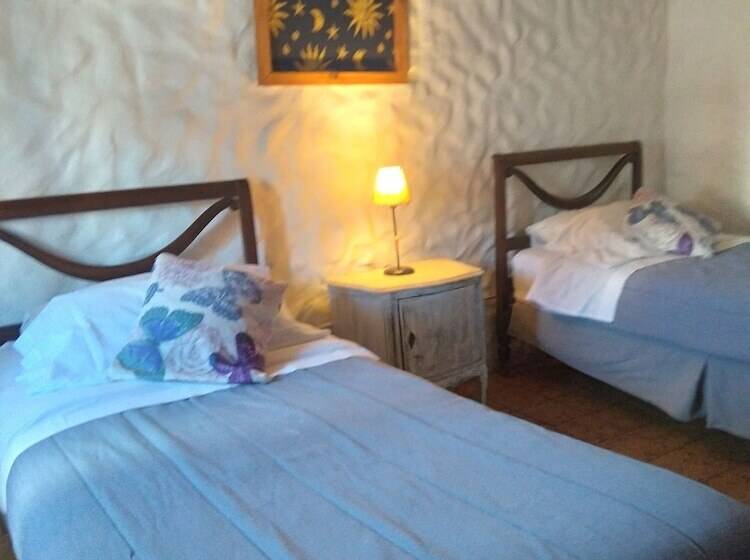 هاستل Hostal Schilling