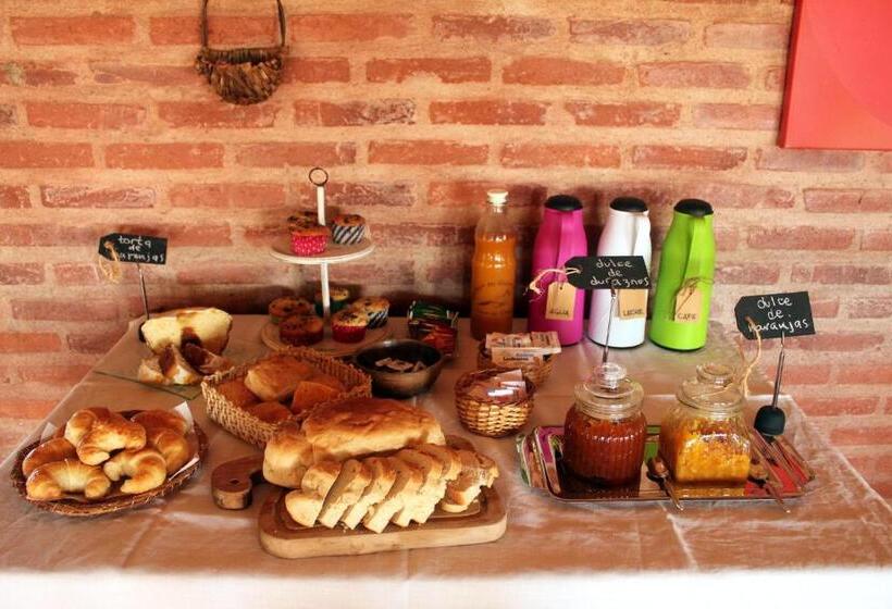 Bed and Breakfast Refugio Del Guira Guira