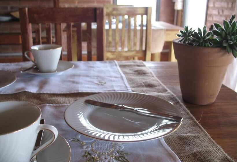 Bed and Breakfast Refugio Del Guira Guira