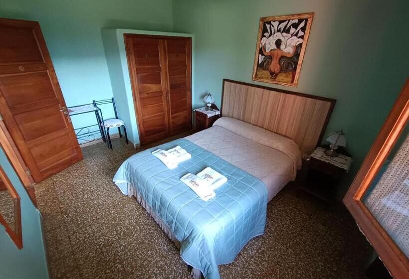 Castelar Hotel & Apart