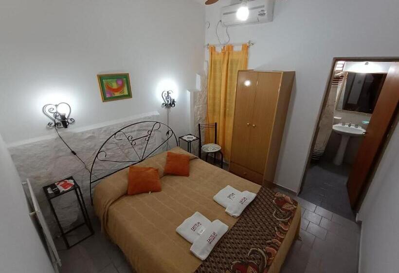 Castelar Hotel & Apart