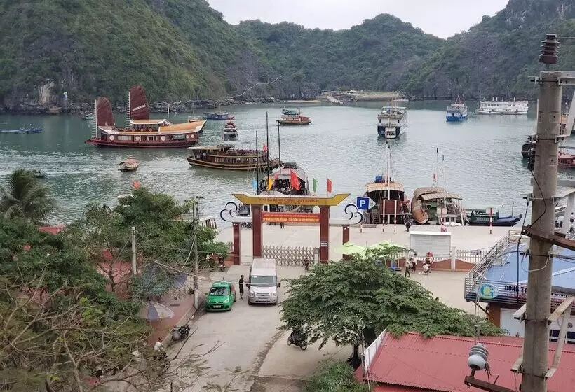 هتل Cat Ba Plaza