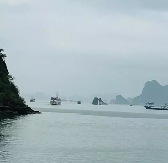 هتل Cat Ba Plaza