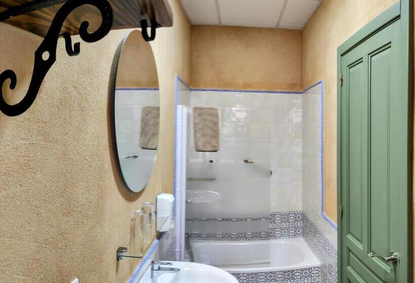 هتل Patio De Las Cruces