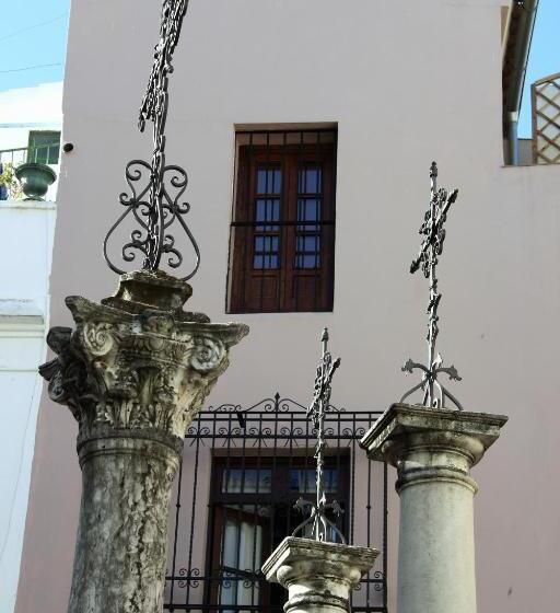 هتل Patio De Las Cruces