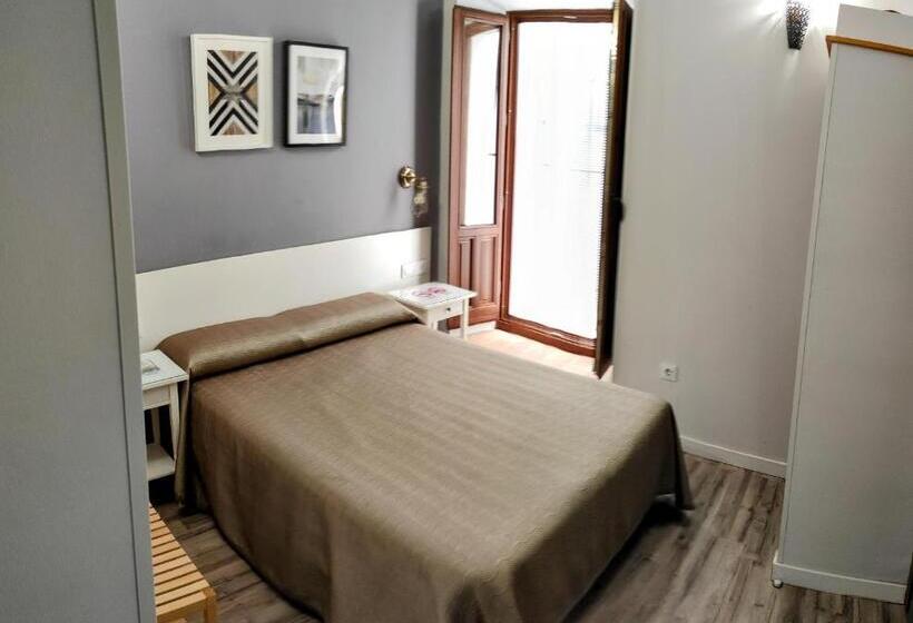 هتل Patio De Las Cruces