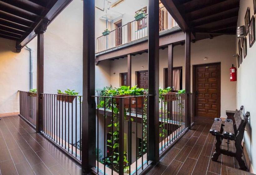 هتل Patio De Las Cruces