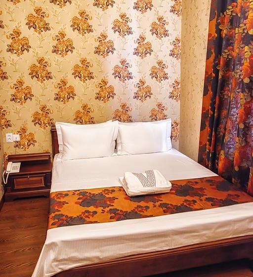 هتل Promenade Park