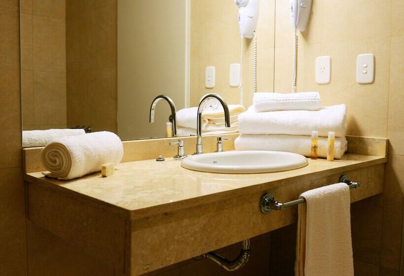 בית מלון כפרי Provincial