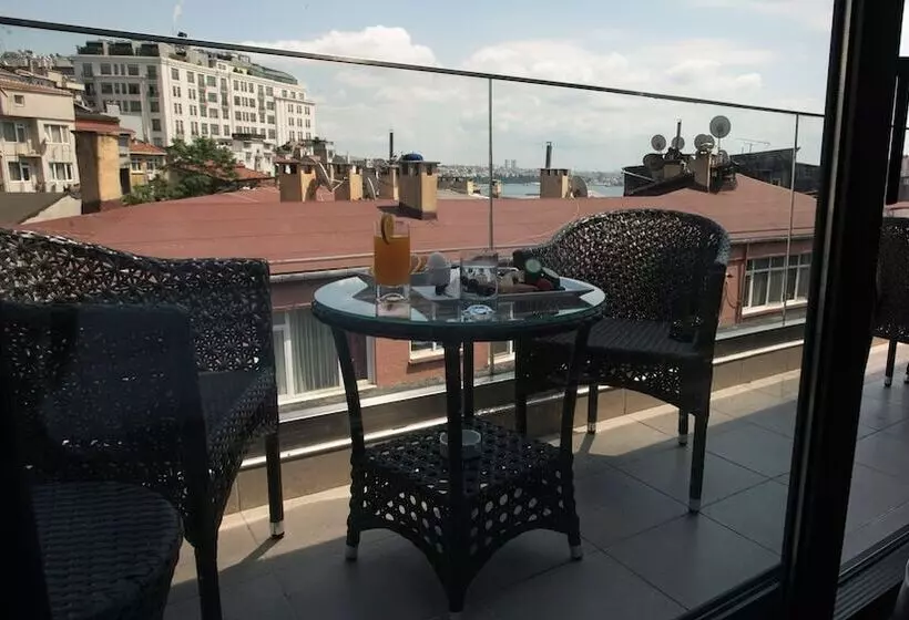 هتل Taksim Home