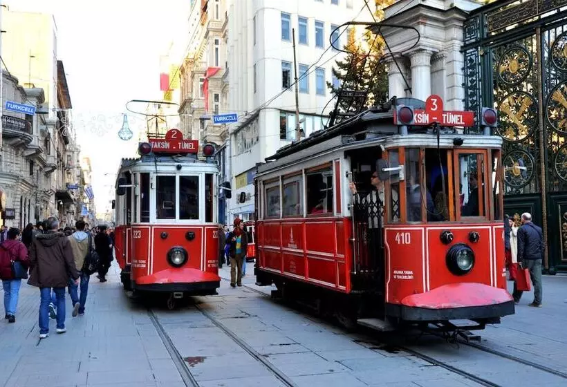 هتل Taksim Home
