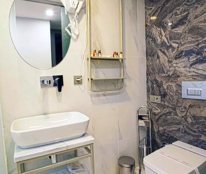 هتل Taksim Home