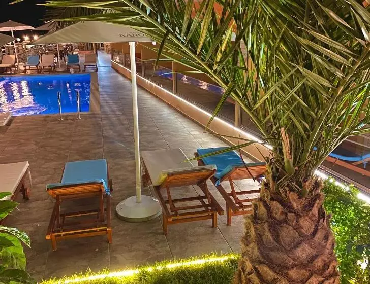Karos Hotel Llaman