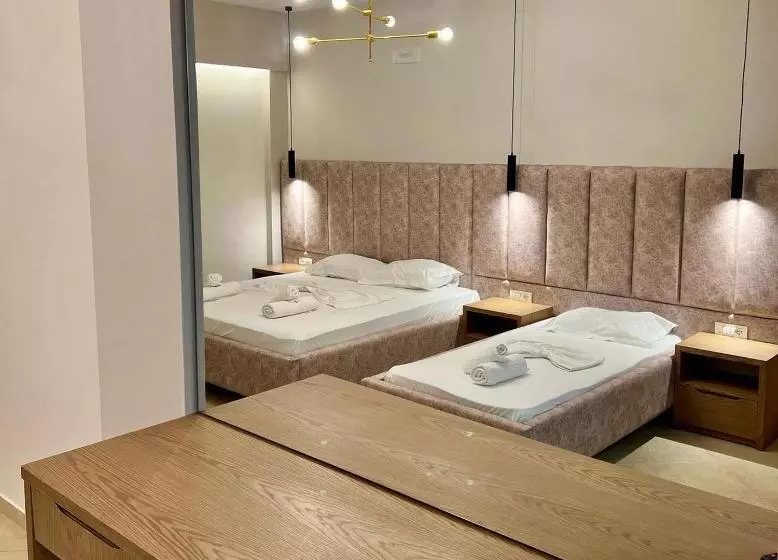 Karos Hotel Llaman