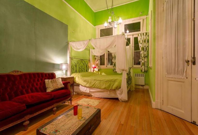 تختخواب و صبحانه Petit El Vitraux