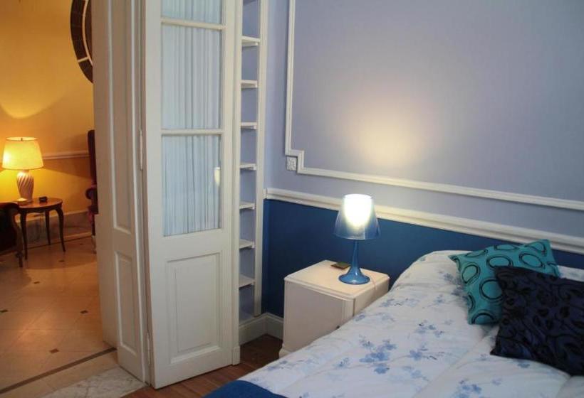 تختخواب و صبحانه Petit El Vitraux