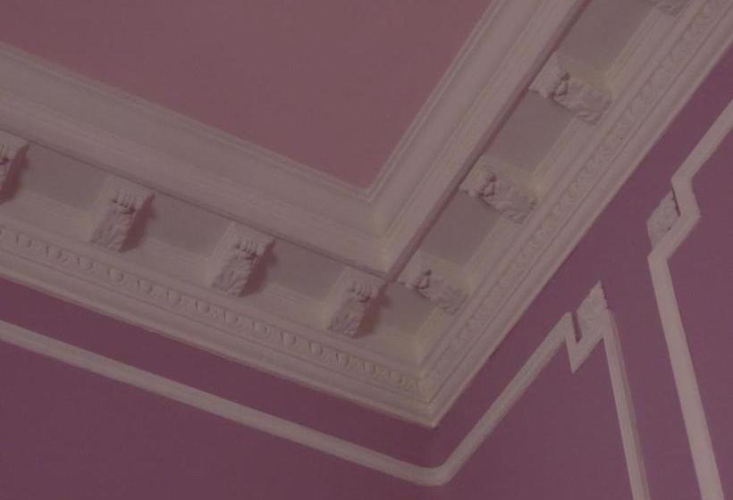 تختخواب و صبحانه Petit El Vitraux