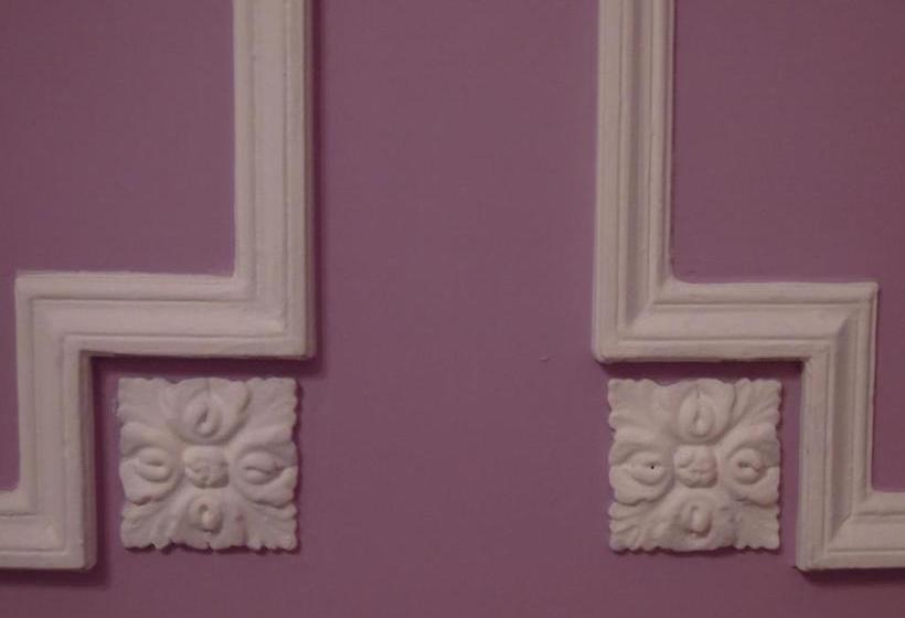 تختخواب و صبحانه Petit El Vitraux