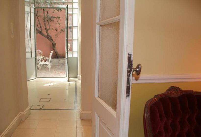 تختخواب و صبحانه Petit El Vitraux