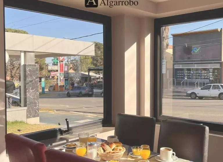 هتل Algarrobo
