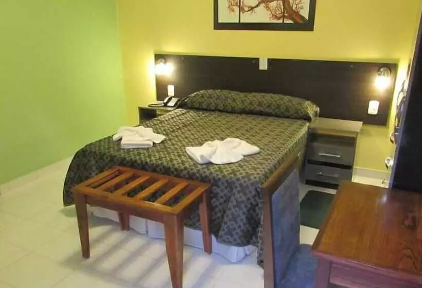 هتل Altos Del Iguazu