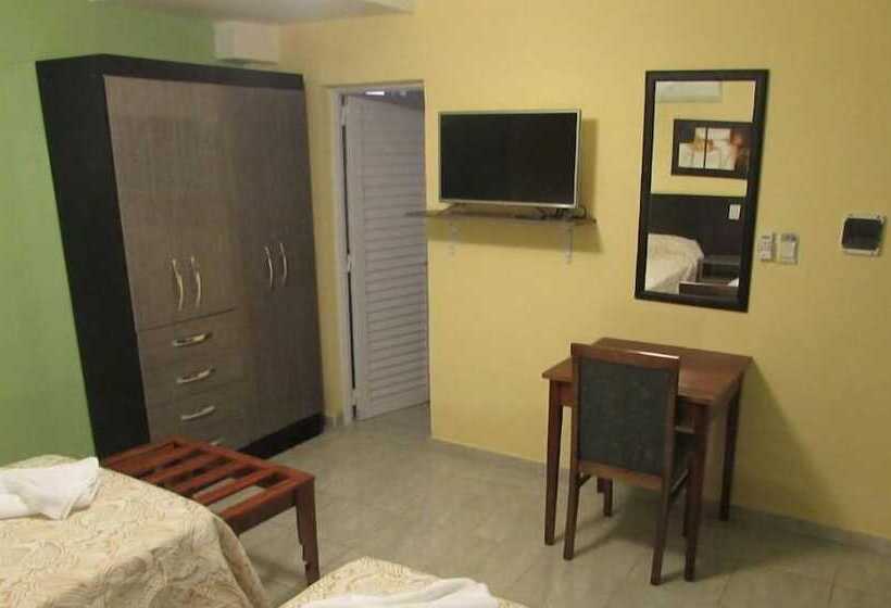 בית מלון כפרי Altos Del Iguazu