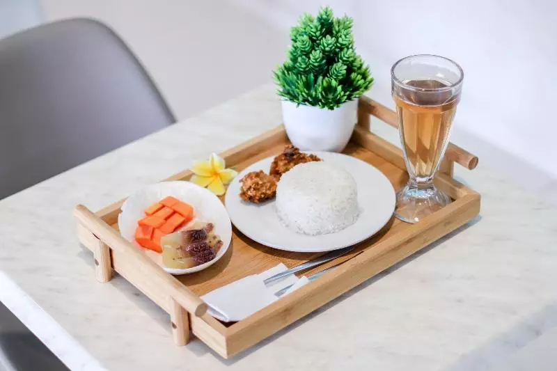 ホテル Makassar Beach Inn