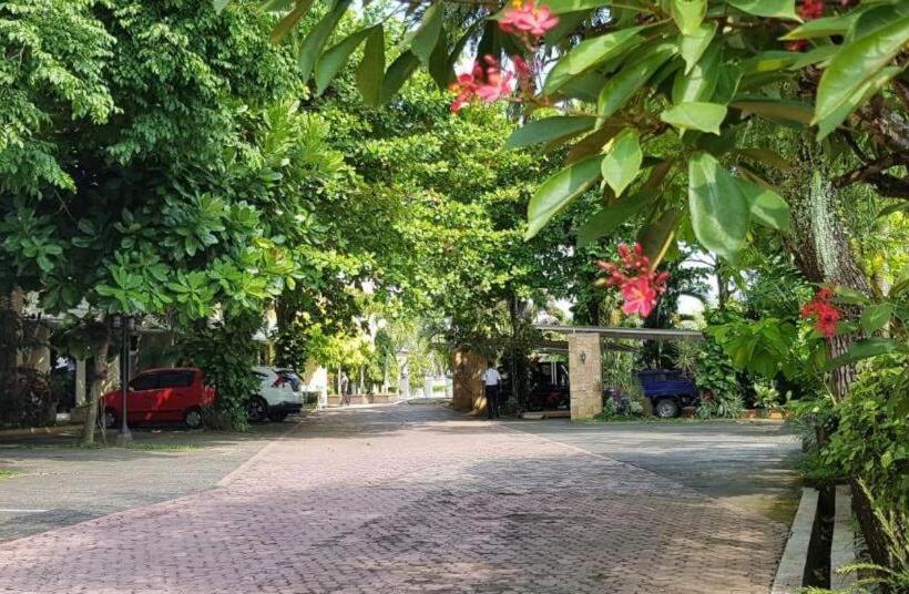 בית מלון כפרי Sulawesi Jember