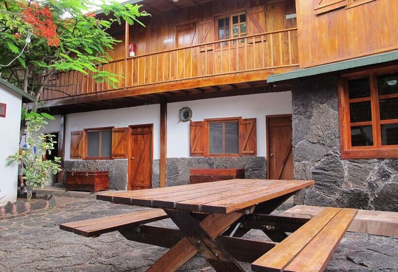 فندق The Wooden House